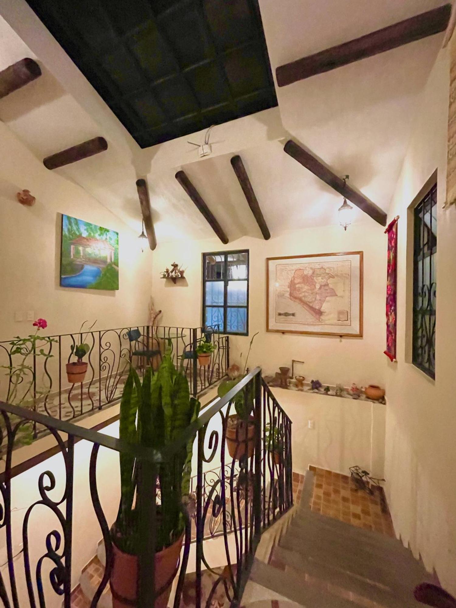 הוסטל San Cristóbal de Las Casas Casa San Cristobal מראה חיצוני תמונה